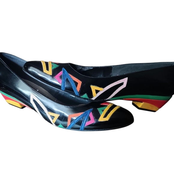 Vintage 80s Selby Black Patent Leather W Colorful Geometric Design 8 Narrow - Picture 2 of 10